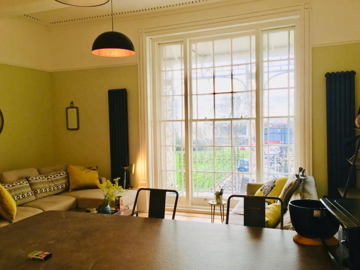 Grade 2 Listed Apartment In Heart Of Hastings Buitenkant foto